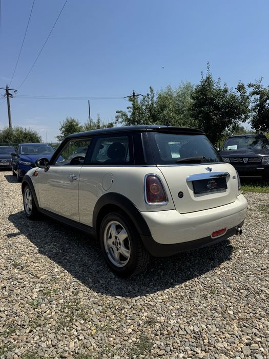 Mini Cooper One 2010 Automat