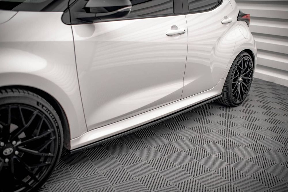 Pachet Prelungiri compatibil cu Toyota Yaris GR Sport Maxton Design