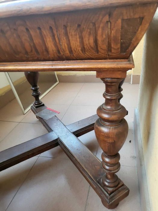 Старинна маса -масив