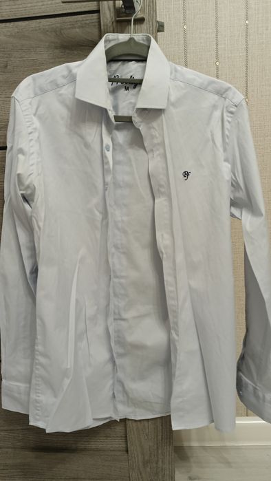 Одежда ( рубашки, водалазки,джинсы)