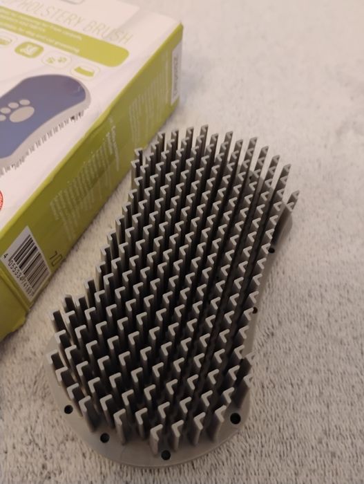 Perie pentru tapițerii și perie pentru uscătorul de par. NOI