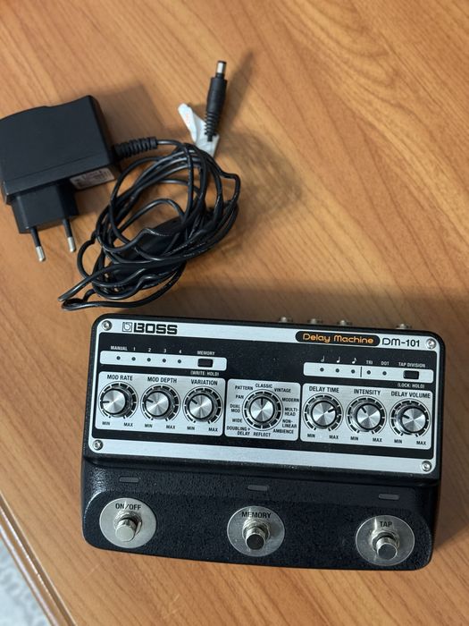 Продам гитарную примочку Boss DM-101 Delay Machine