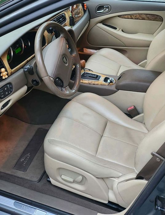 Jaguar S-Type