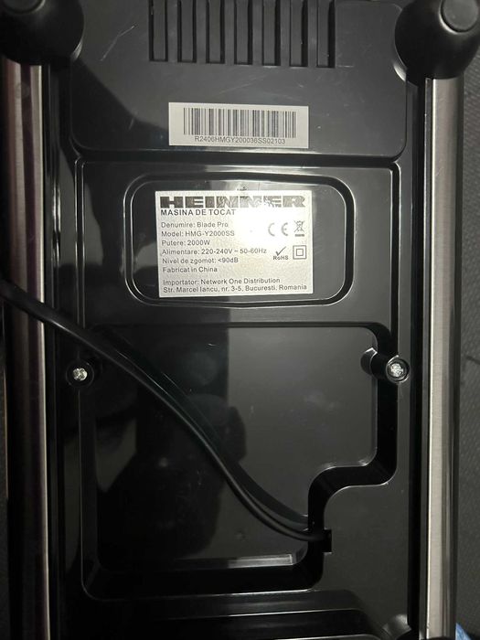 Aparat electric tocat carne, facut carnati