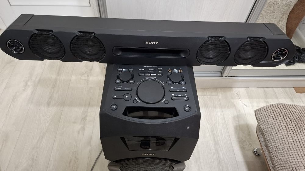 Мощный медиацентр Sony MHC-GT3D