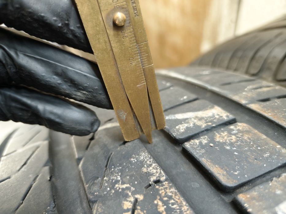 235/50/19 Pirelli