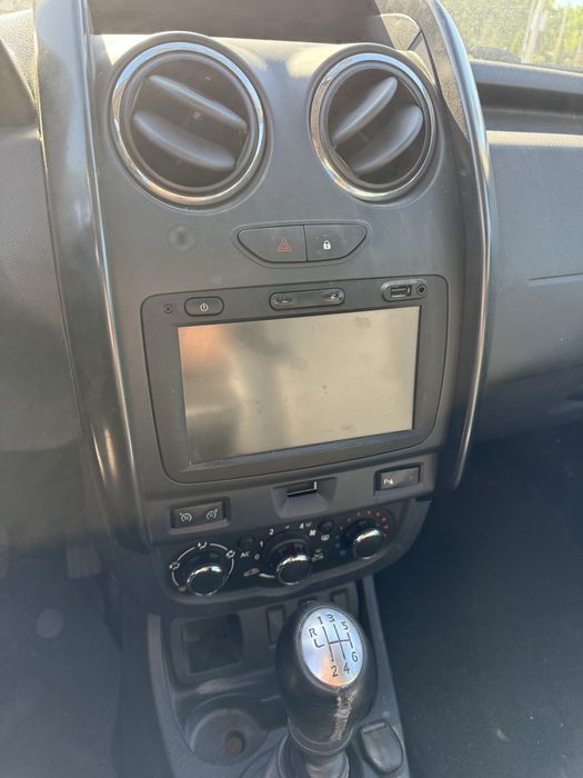 Dacia Duster Prestige * An 2014 * 1.2 benzina * Navi * Piele