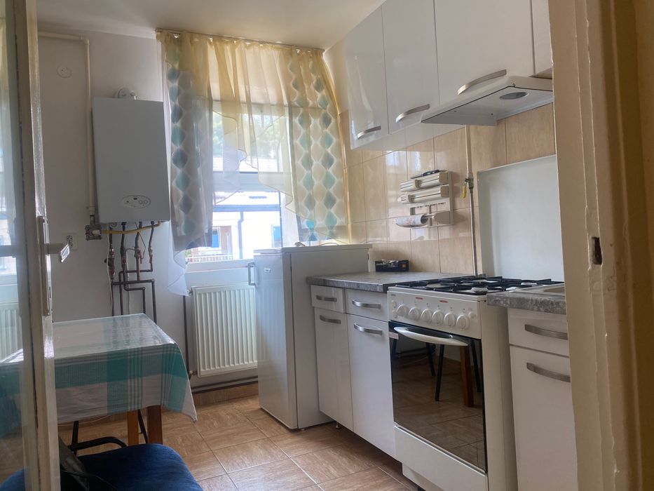 Dau în chirie apartament