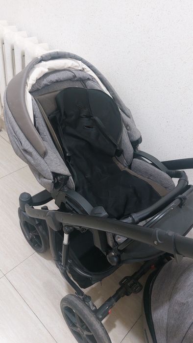 Продам детскую люльку каляску