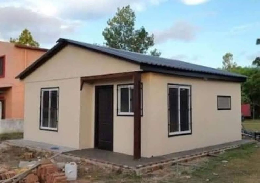 Vindem case din panouri sandwich