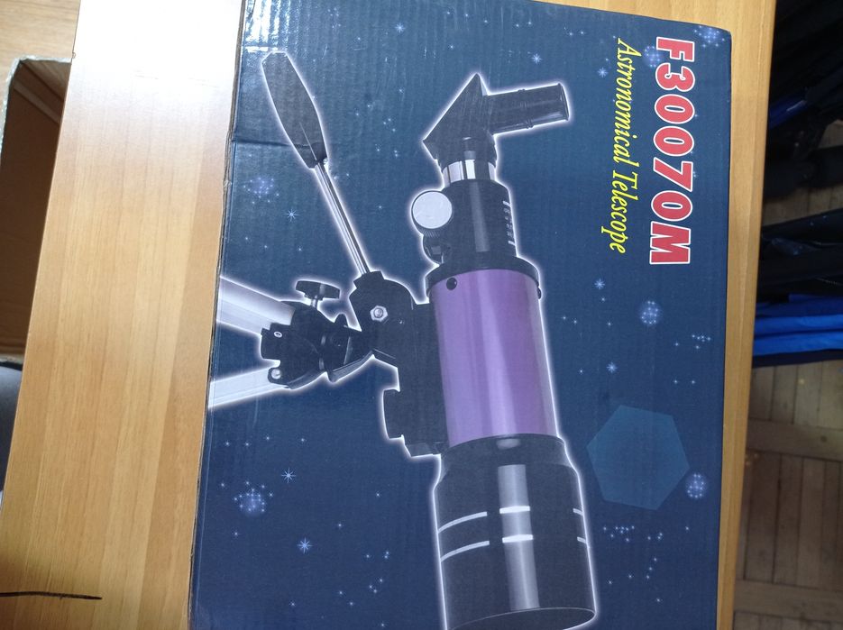 Telescop cu trepied nou