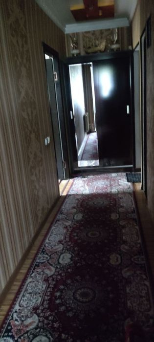 Uy sotiladi 1 xona 2 xona qilingan