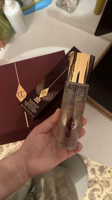 Фиксаторы от Charlotte Tilbury, набор