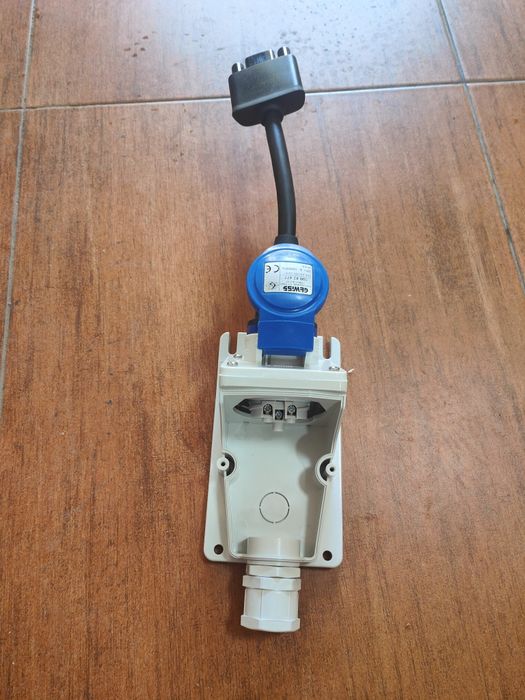 Adaptor 16A TESLA