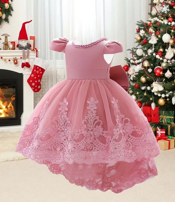 Платье нарядное новое для девочки