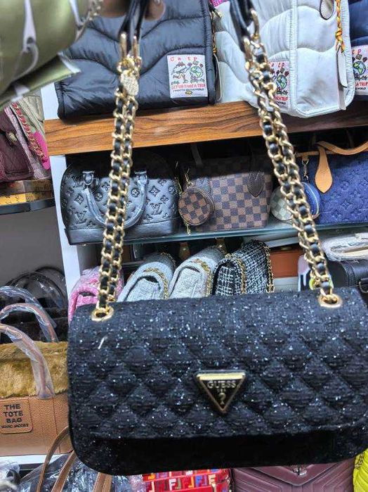 Дамски чанти различни модели