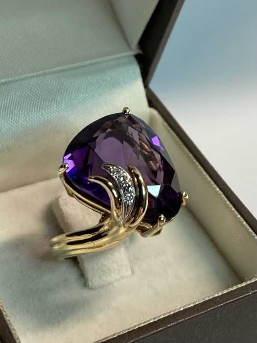 Inel aur cu Amethyst si diamante