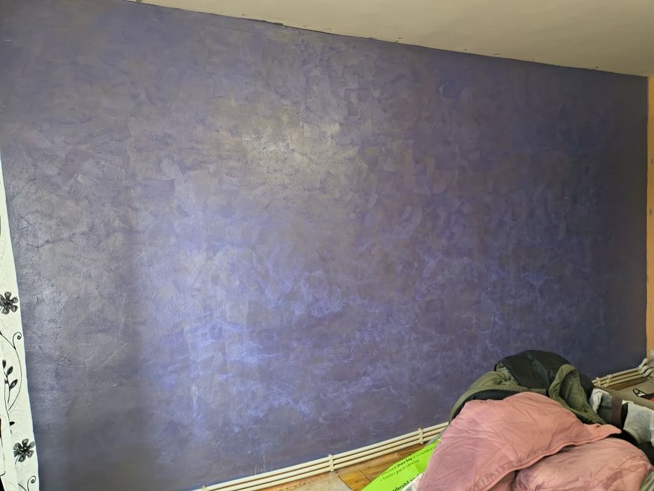 Lucrez la Domiciliu cu Vopsea Decorativa