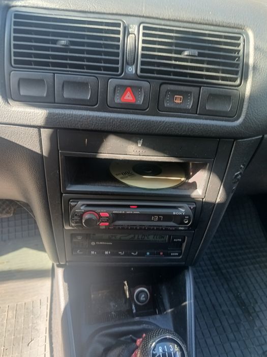 Фолксваген голф 4 (1.4/16V)НА ЧАСТИ!!!