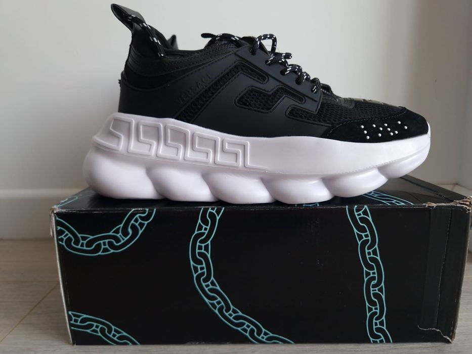 Ver.sace Chain Reaction - alb/negru - Marimea 43 - Cadoul Ideal-Urgent