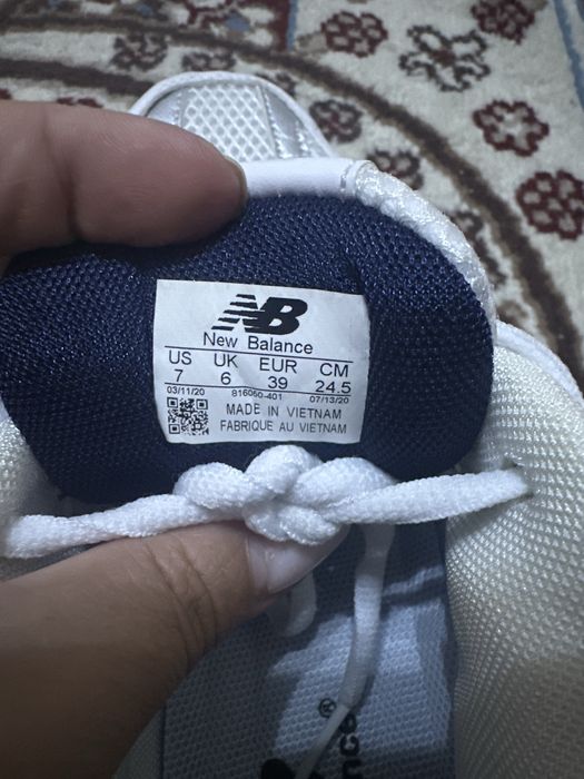 Продам кроссовки NB