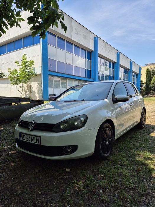 VOLKSWAGEN Golf 2010