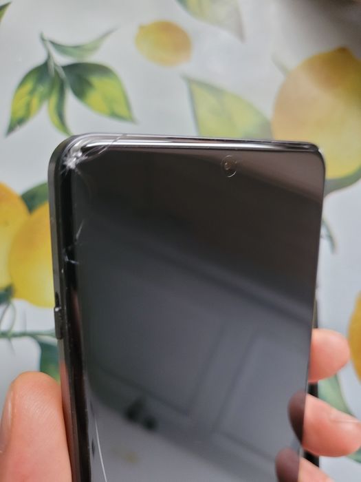 Vând OnePlus 13.