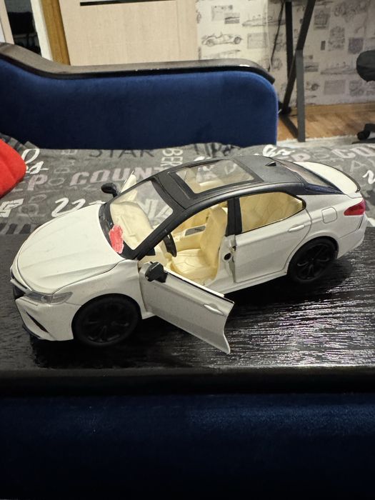 Продам железные машинки