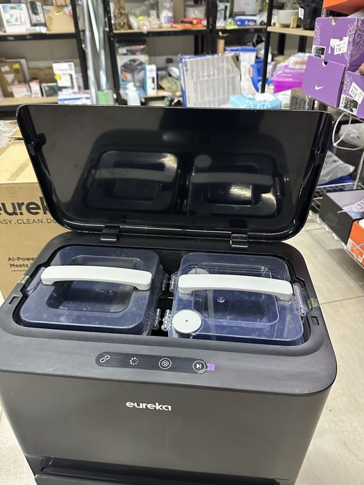 Aspirator robot EUREKA J12 Ultra cu funcție de mop - Negru