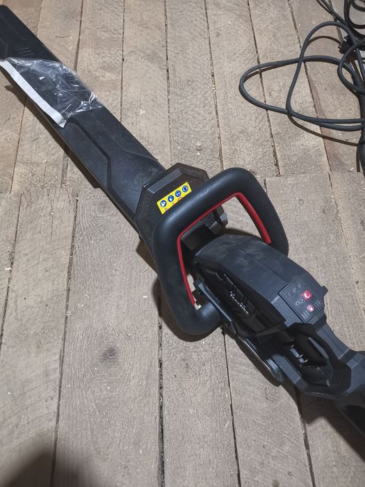 Parkside taiere gard viu  pe 2 acumulatori 20v