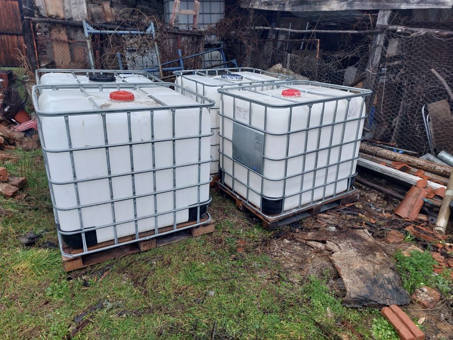 Бидони 1 тон цистерни 1000л контейнери бели