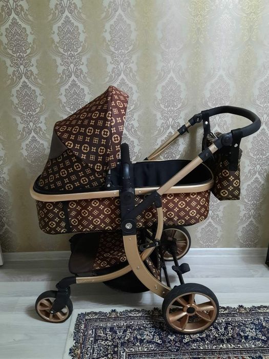 Продам коляску. Хорошая.