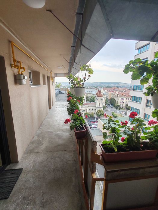 De vânzare apartament 1 cameră, ultracentral, 31 mp, et. 8/10, extra terasă comună pe palier