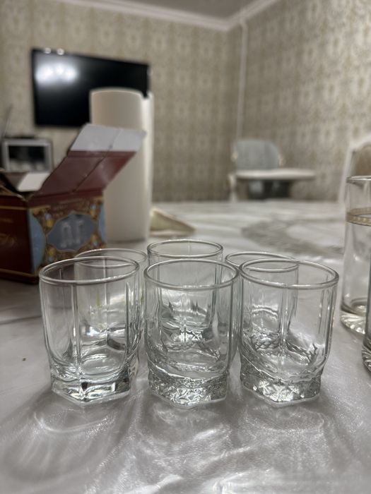 Фужеры и рюмки стеклянные