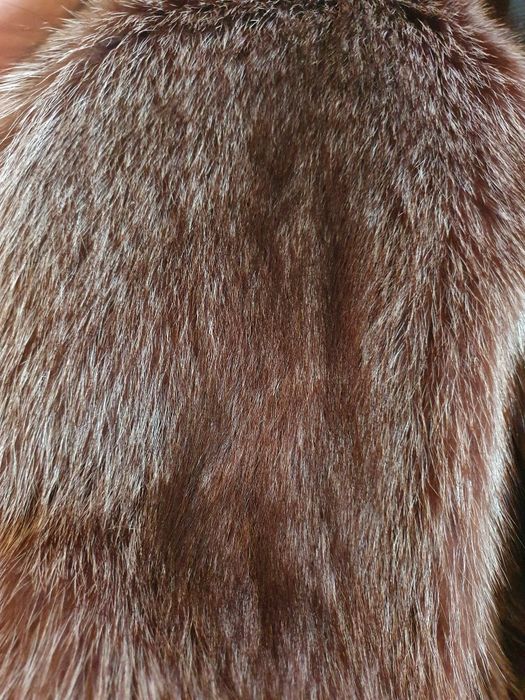 Шуба натуральный мех 52 размер