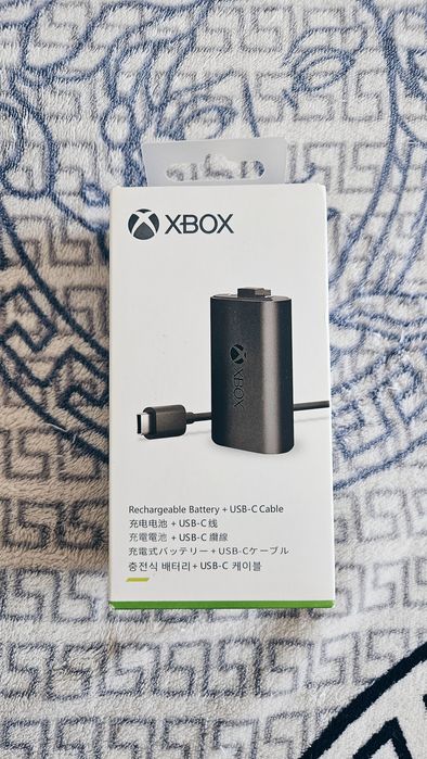 Продам Xbox series S (комплект)