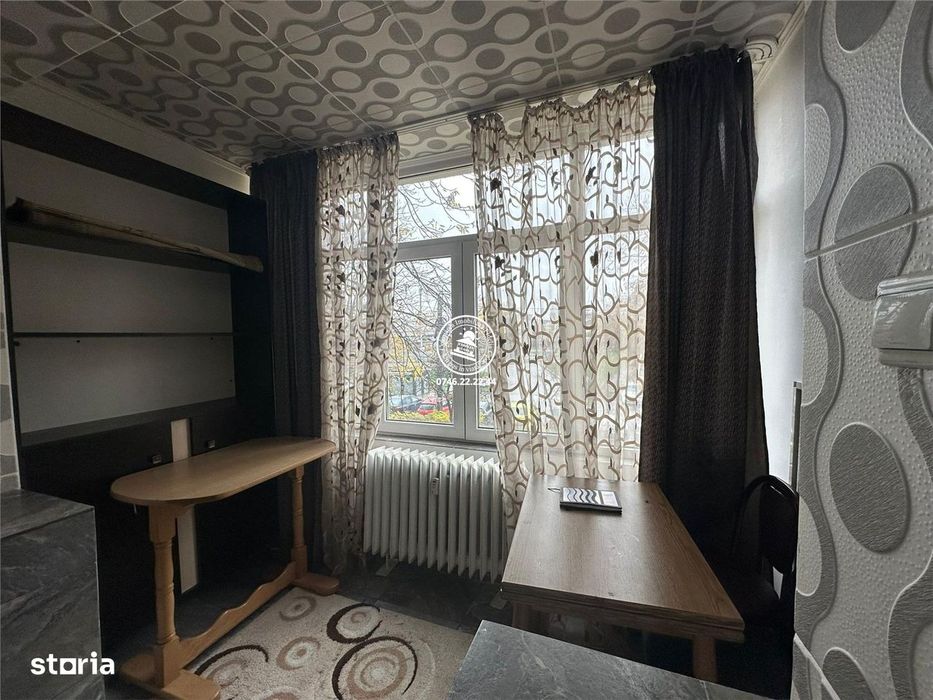 Apartament 3 camere de vanzare, Podu Ros