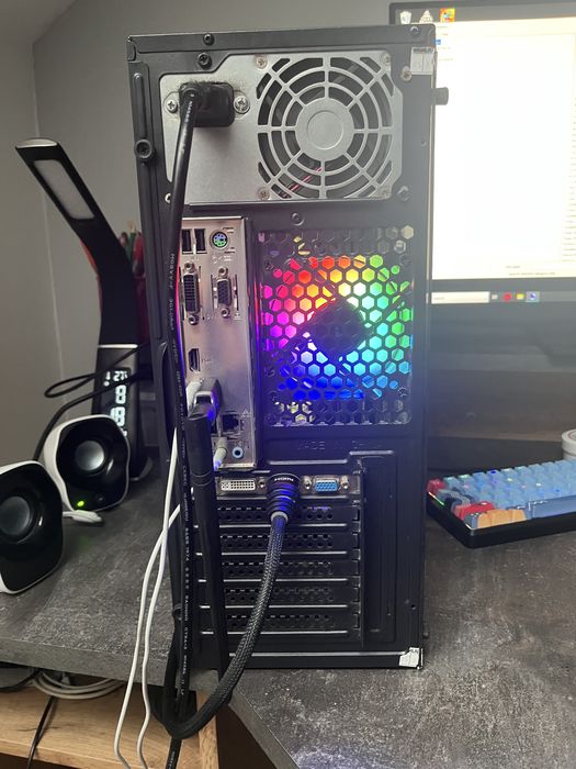 Setup Gaming / Office complet – i7-9700F | 16 GB RAM | SSD + HDD | RGB | Negociabil