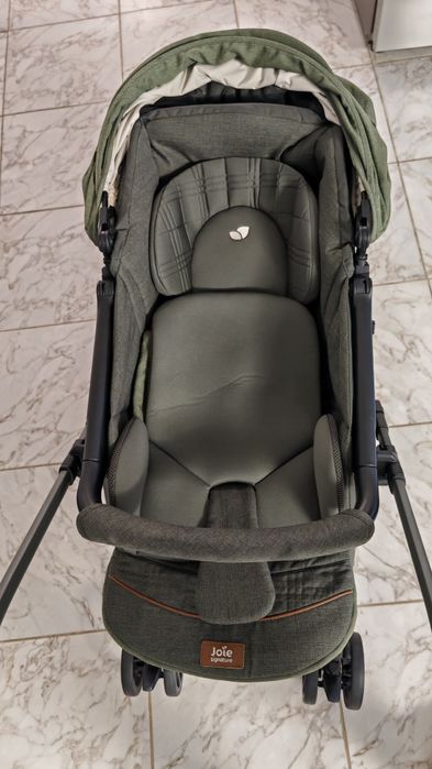 Детская коляска Joie.
