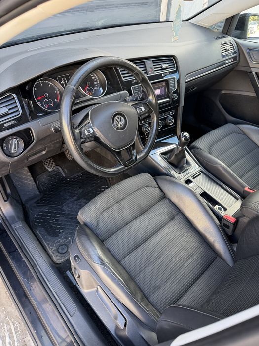 Oferta de nerefuzat Golf 7 2014 1.6 diesel  inmatriculat de 2 luni