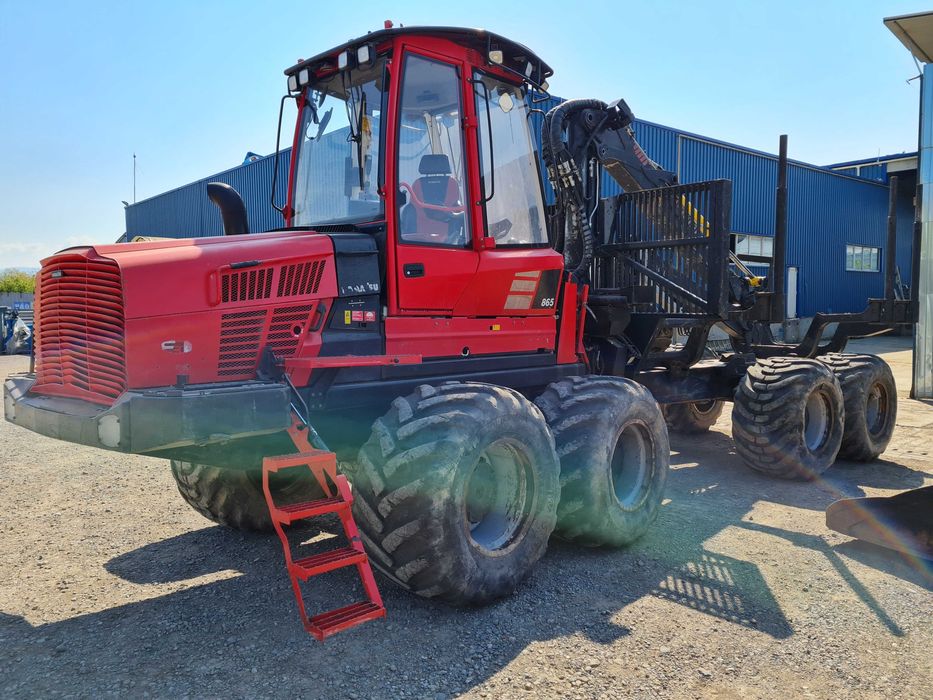Vand forwarder Komatsu 865. Plată în rate!