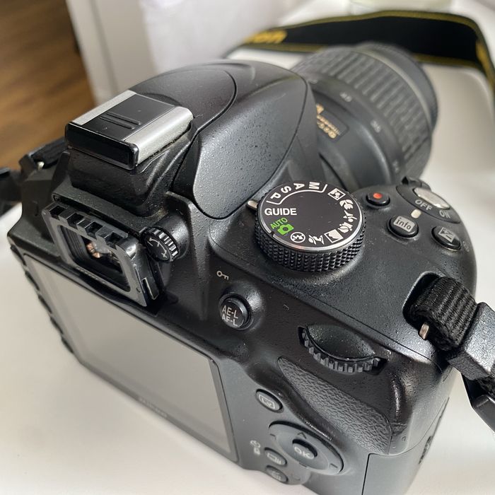 Nikon D3200 продам