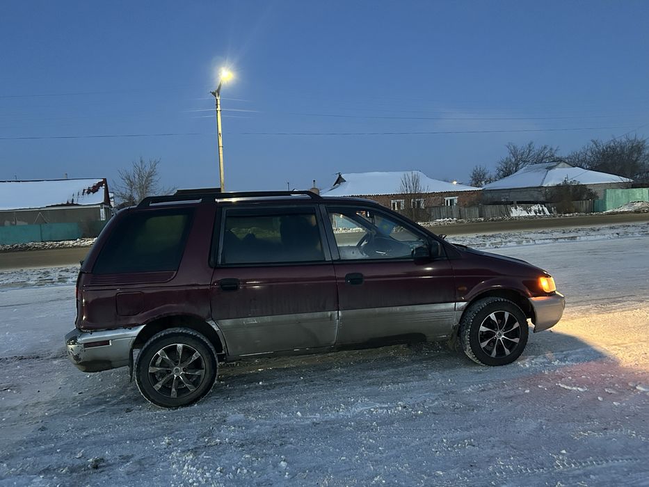 Mitsubishi Space Wagon
