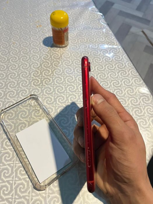 Продается айфон хр