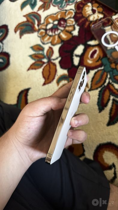 Sotildi. iphone 12 pro gold