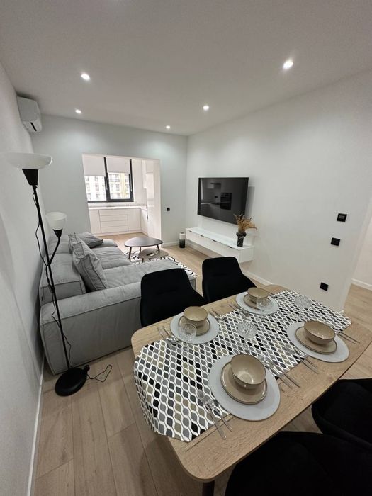 Сдаётся новая квартира! Гостиница Россия! Мирабадский район!