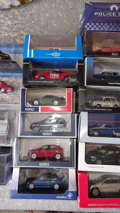 Se vinde machete auto diferite modele