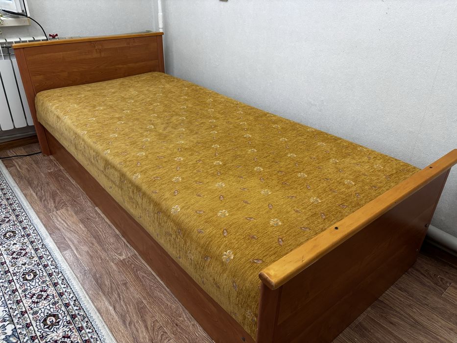 Кровать б/у — дёшево