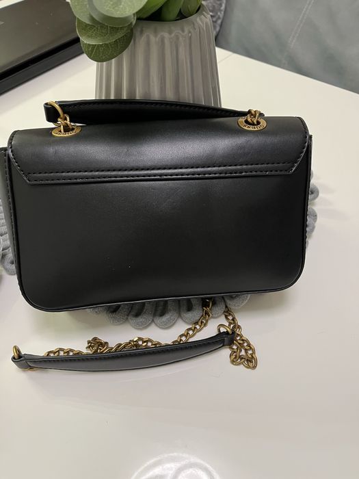 Оригинална Дамска чанта Guess