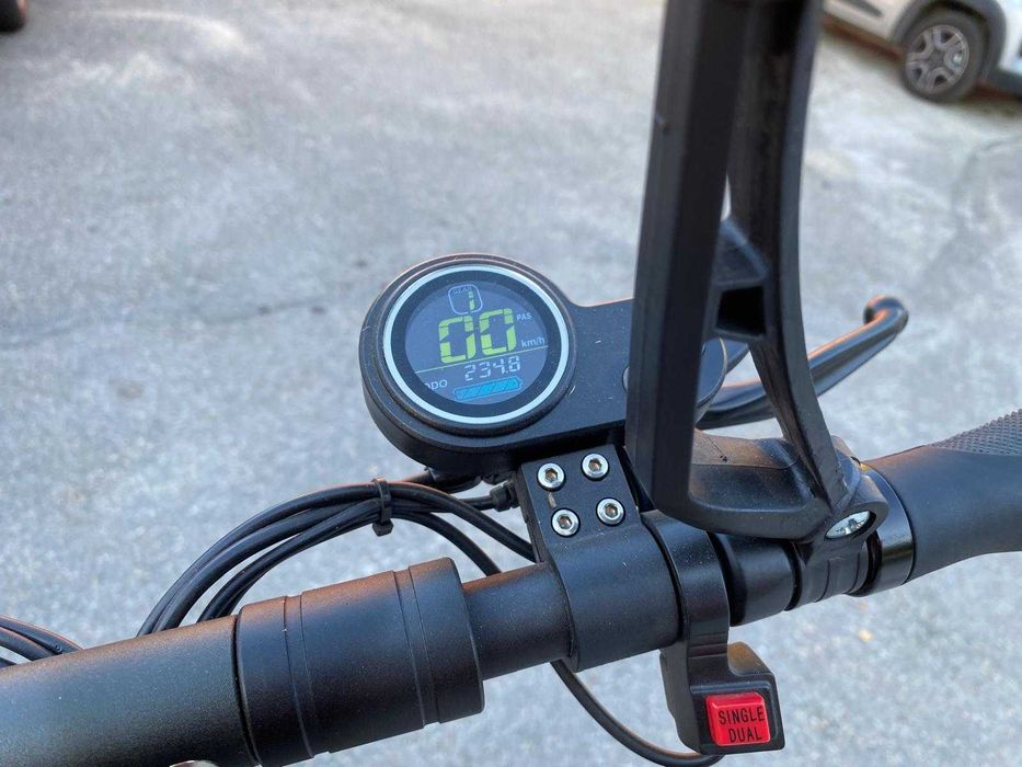 Trotinetă electrică Langfeite L8 DUAL MOTOR (2x800W) – Stare excelentă